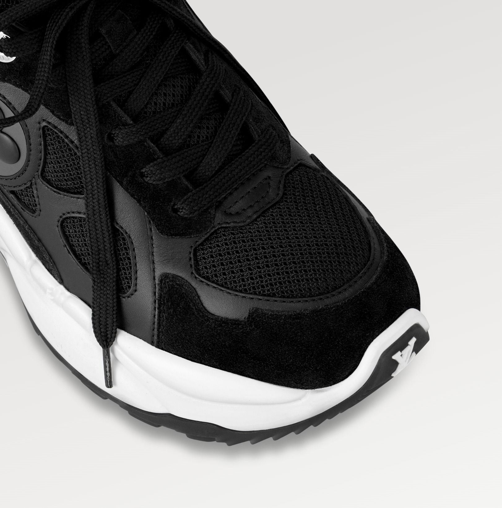 大人可愛い【Louis Vuitton】ラン55・ラインスニーカー ブラック