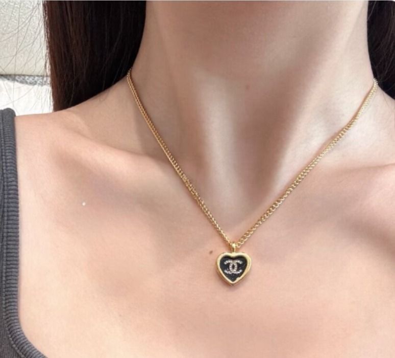 ブラックハート×CCロゴ♪】CHANEL ペンダント ネックレス (CHANEL