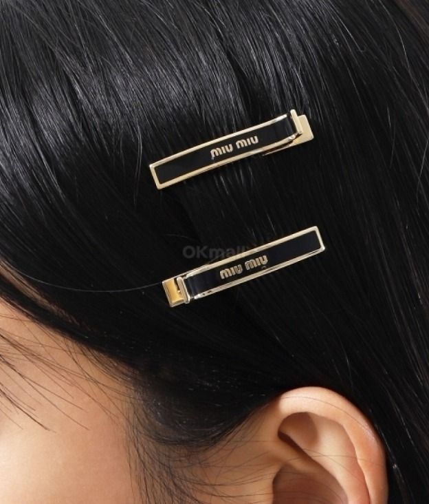 早期完売☆MIU MIU☆エナメル メタル ヘア クリップピン☆大人気