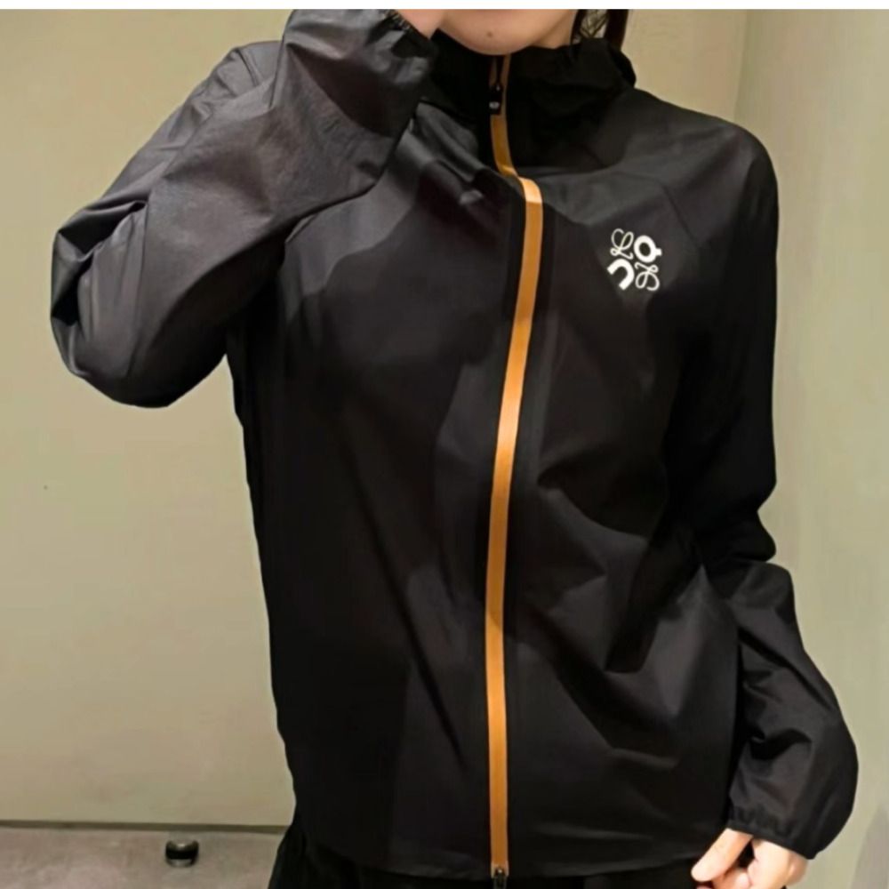 大人気コラボ【LOEWE】 × On 2025 テクニカルシェル ジャケット (LOEWE