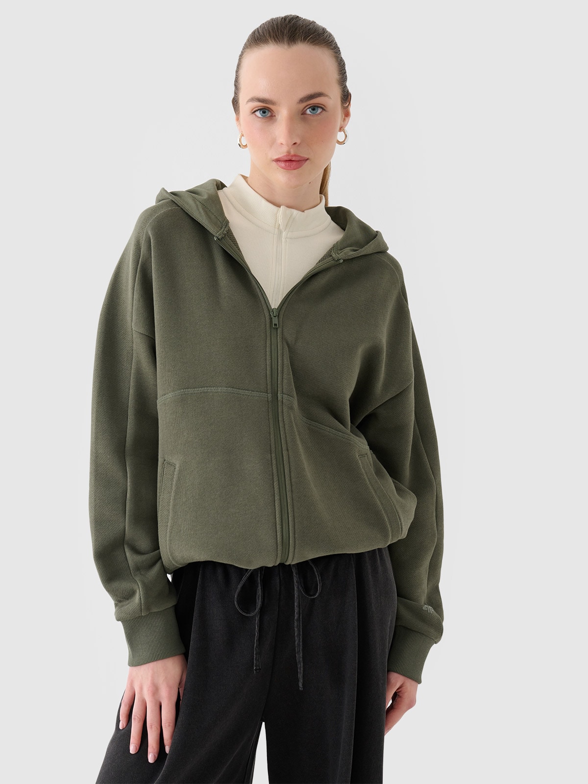 Women's zip-up hoodie - olive/khaki | 4F: Sportswear and shoes