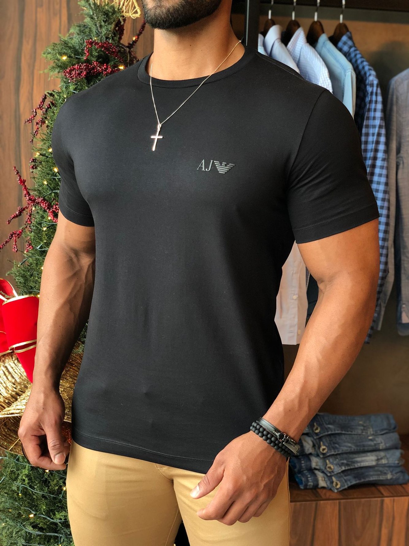 Camiseta Armani Jeans Preto Logo Aj | Henri Store - Loja Oficial