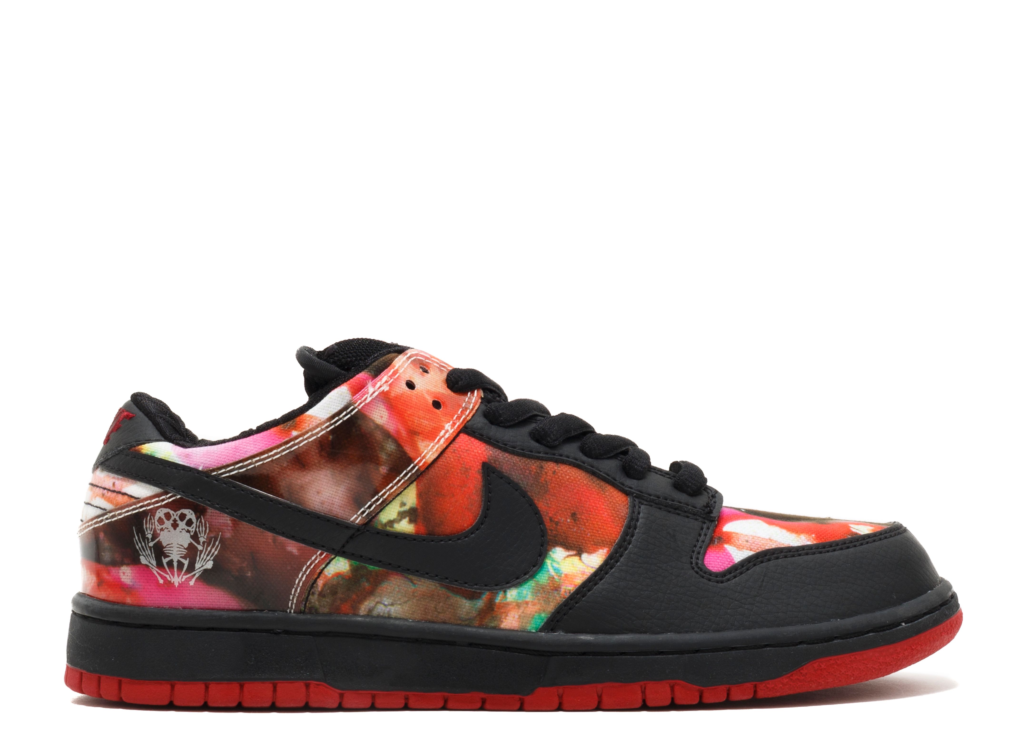 Dunk Low SB 'Pushead' - Nike - 313233 001 - black/black-black