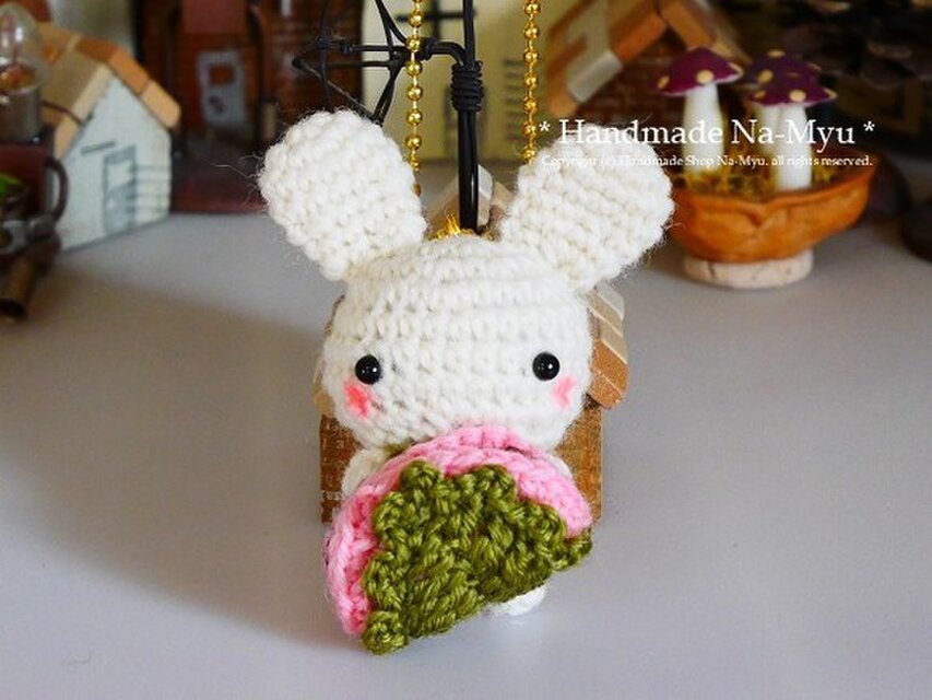 受注制作】あみぐるみ☆桜餅大好き♡白うさぎちゃん（S）／ボール