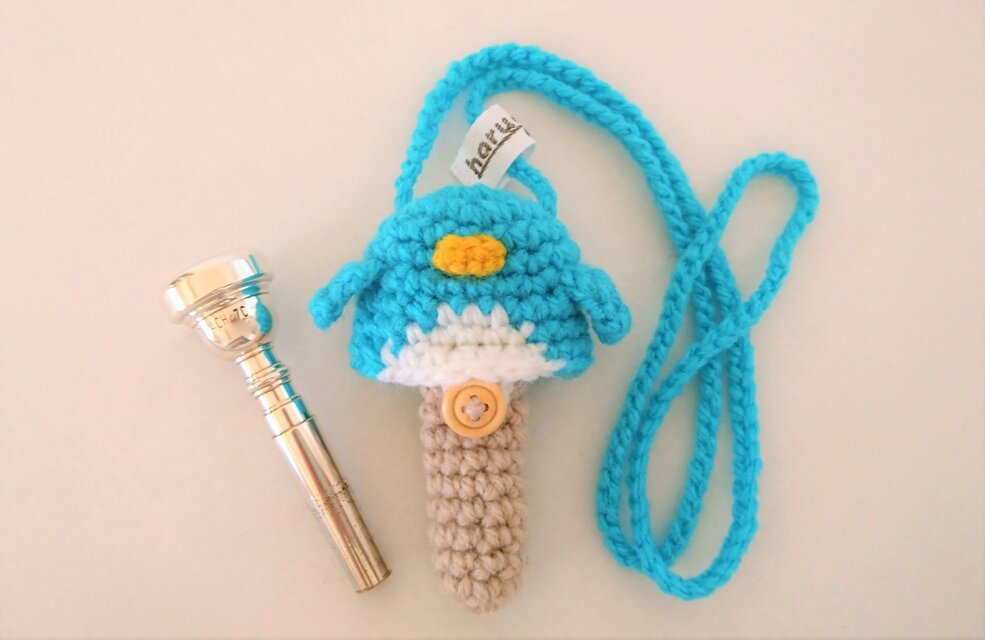 トランペット マウスピースケース(毛糸) ペンギン【ブルー】首掛け用