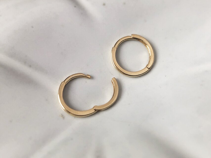 上質素材 ♢K18 / K14YG イエローゴールドフープピアス（片耳) 付けっ