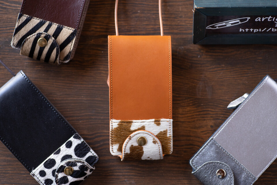 本革スマホショルダー ブラウン スマホケース iPhone16 iPhone15 ヌメ