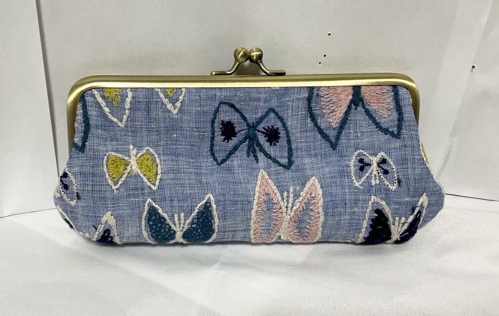 ミナペルホネン sky flower がま口ペン、メガネケース | iichi 日々の