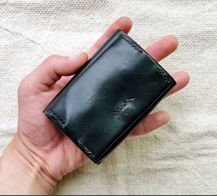 イタリアンレザー】身軽にキマる♪手縫いの三つ折り財布（革/ミニ財布