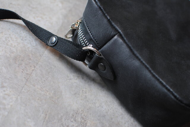 プエブロレザースクエアショルダーバッグ（ba-1) | iichi 日々の暮らし