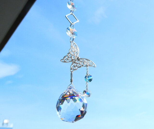 透かし蝶の雫サンキャッチャー /スワロフスキー/ | iichi 日々の暮らし