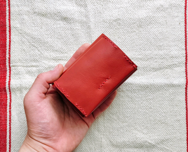 イタリアンレザー】身軽にキマる♪手縫いの三つ折り財布（革/ミニ財布