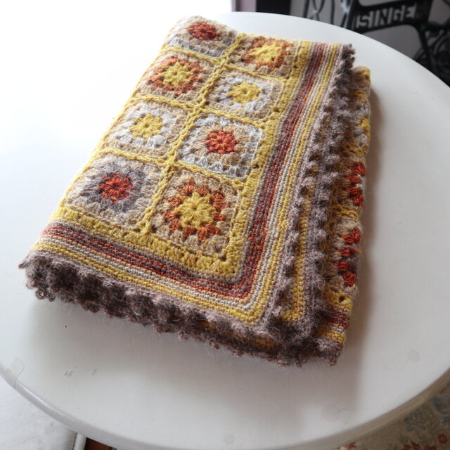 手編みのブランケット（タンポポ） | iichi 日々の暮らしを心地よく