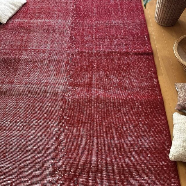 121×205 レッドオーバーダイ ワンカラーラグ トルコヴィンテージラグ