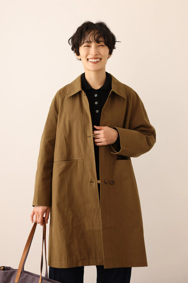 秋の着こなしの主役になるコート ミドル丈コート 褐色 240928-1