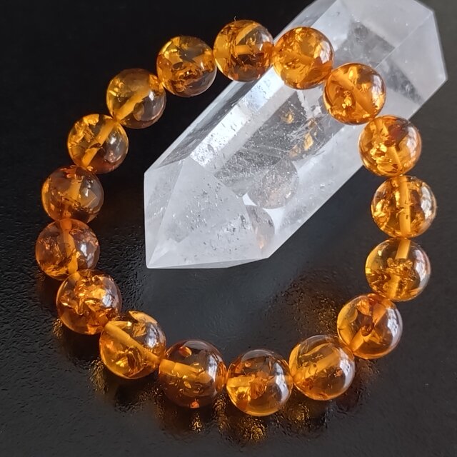 アンバー(琥珀)・12mm【高品質】 ブレスレット | iichi 日々の暮らしを
