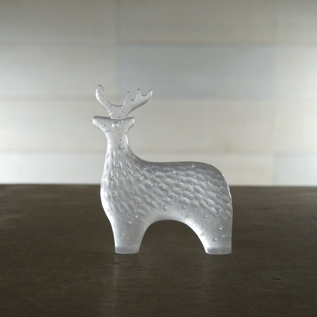 ガラスのオブジェ［鹿］ | iichi 日々の暮らしを心地よくする