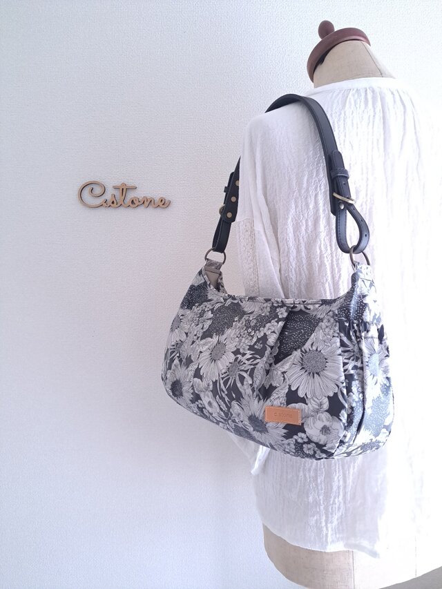 受注製作♪ リバティ ラミネート スイムダンクレア 黒横長ワンハンドル