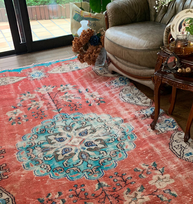 大判/シャビーレッドのヴィンテージトルコラグ No.733 大判/シャビー