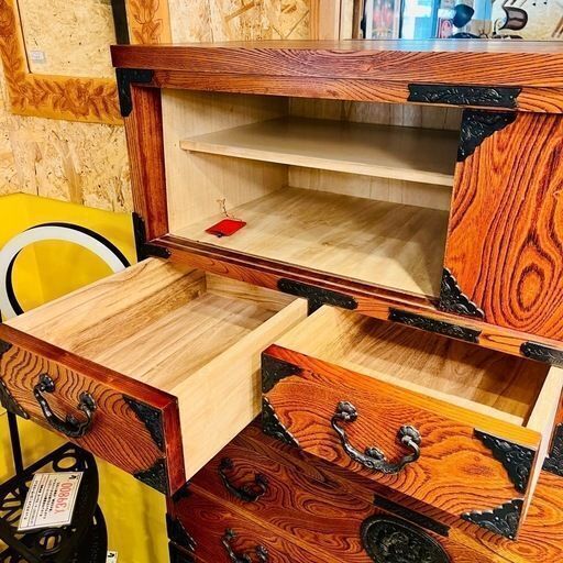 岩谷堂 整理箪笥 みちのく8号 拭漆塗り 南部鉄器金具 牡丹紋様 収納