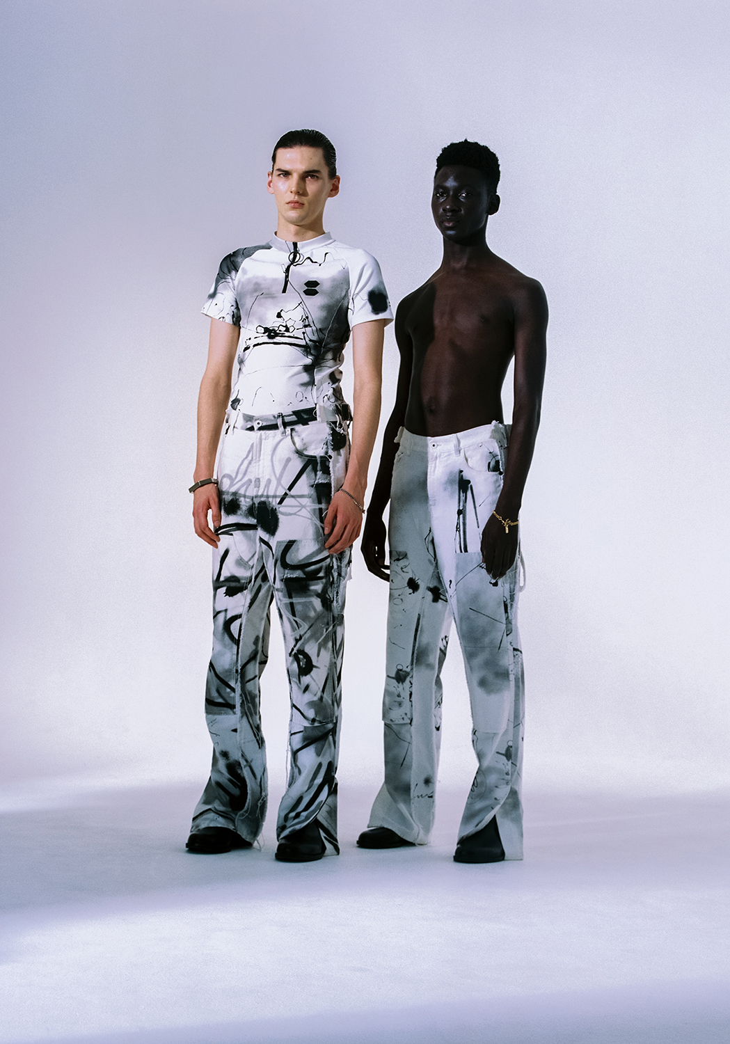 OFF-WHITE c/o VIRGIL ABLOH™ × Futuraが遂に発売