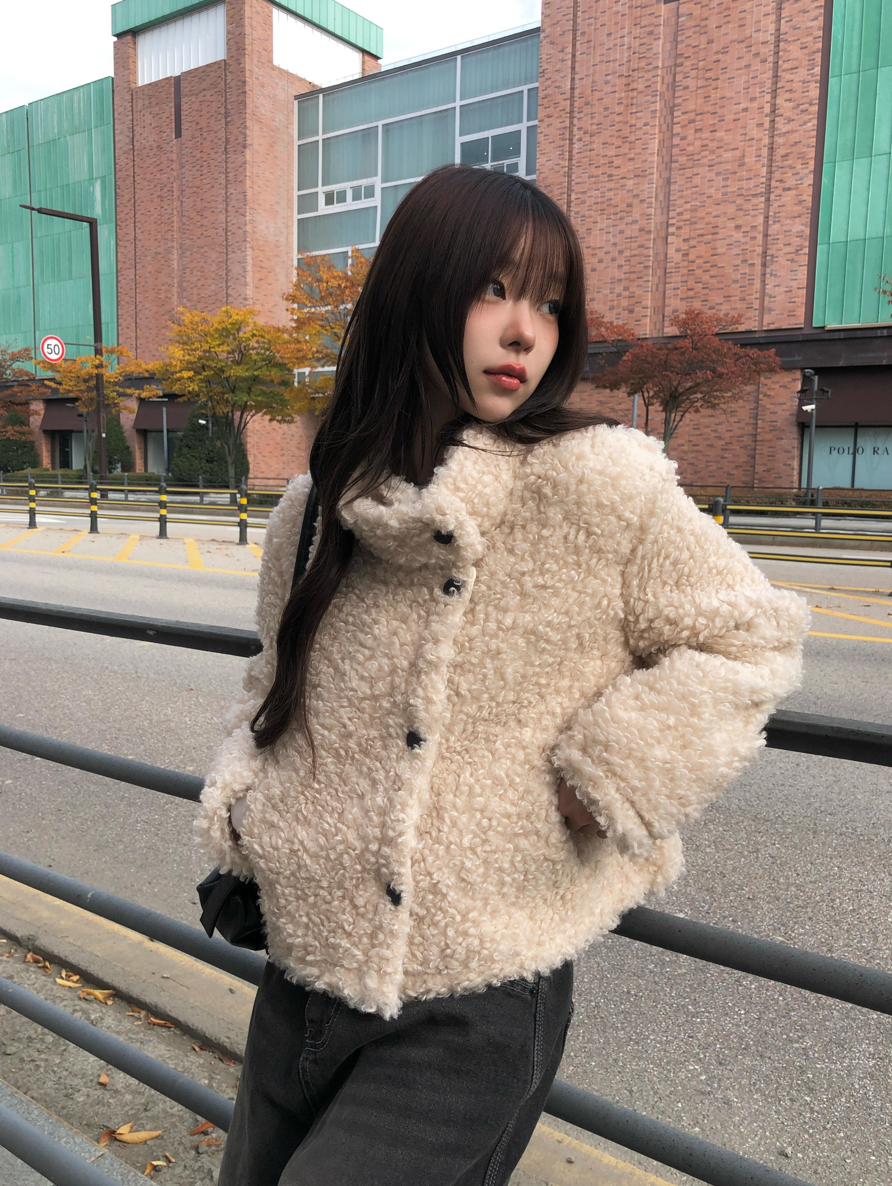 斜めブラックボタンボアショートジャケット | ファッション通販サイト NUGU