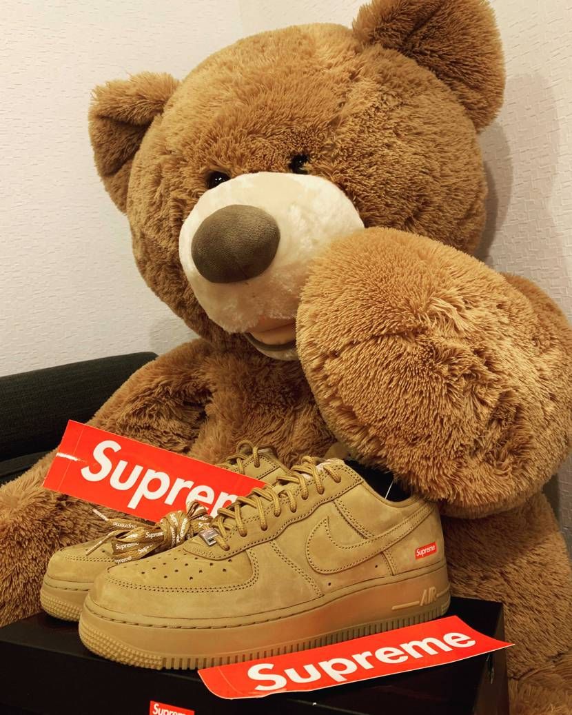 シュプリーム × ナイキ エアフォース1 ロー 