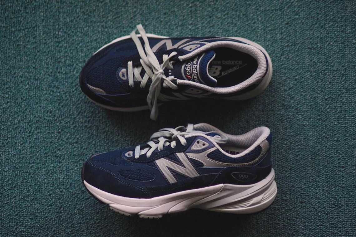 10/6発売｜New Balance 990V6 