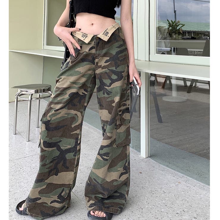 折り返しウエスト迷彩柄カーゴパンツ 春 夏[品番：SHNW0011421