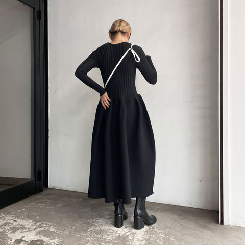 CFCL】 POTTERY DRESS 2 / STRATA SACOCHE 3 – ONENESS ONLINE STORE