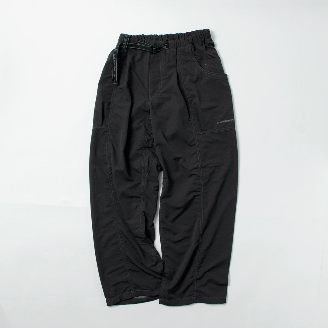 AND WANDER（アンドワンダー） クリンクル ナイロン パンツ / メンズ