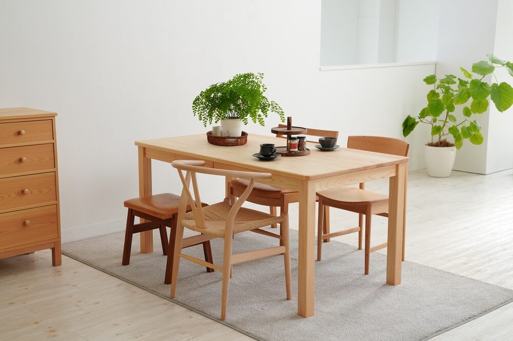 国産ひのきのシンプルな引き出し付きのダイニングテーブル – なかよし