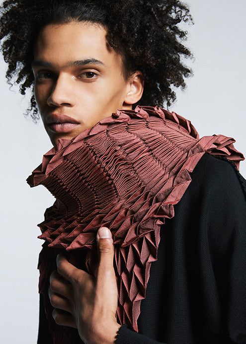 アイテムのご紹介「TYPE-O STOLE」 – isseymiyake.com