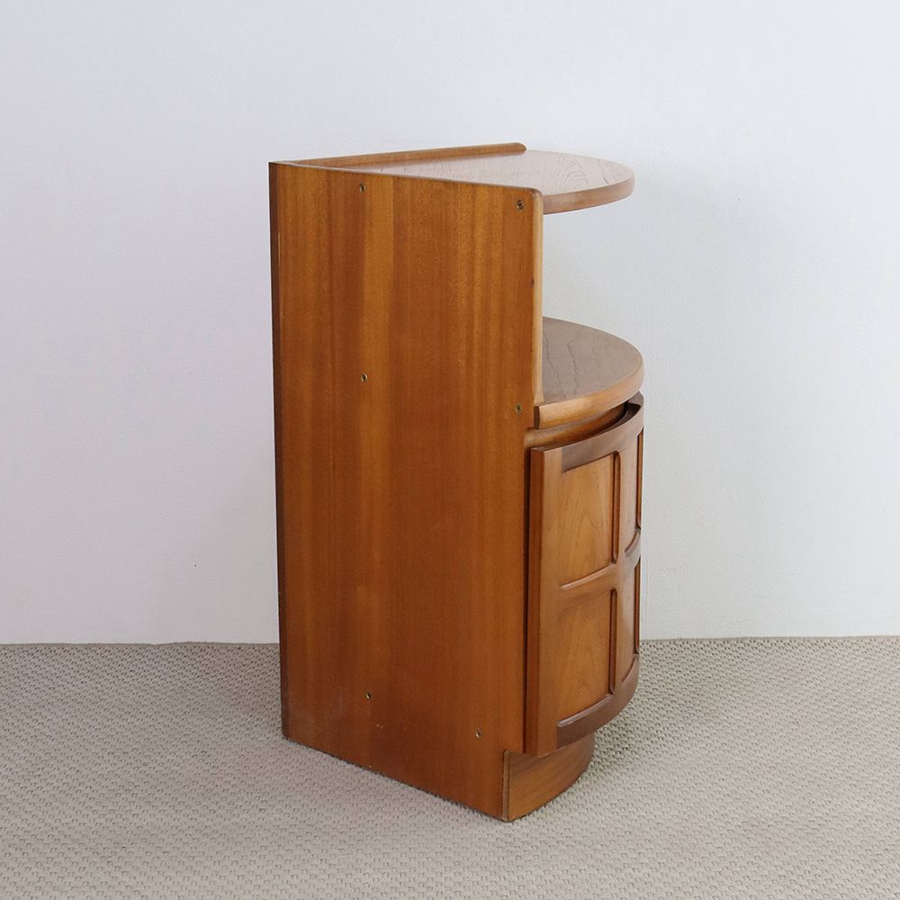 暮らしの傍に置きたい♪ コーナーキャビネット VC107-042