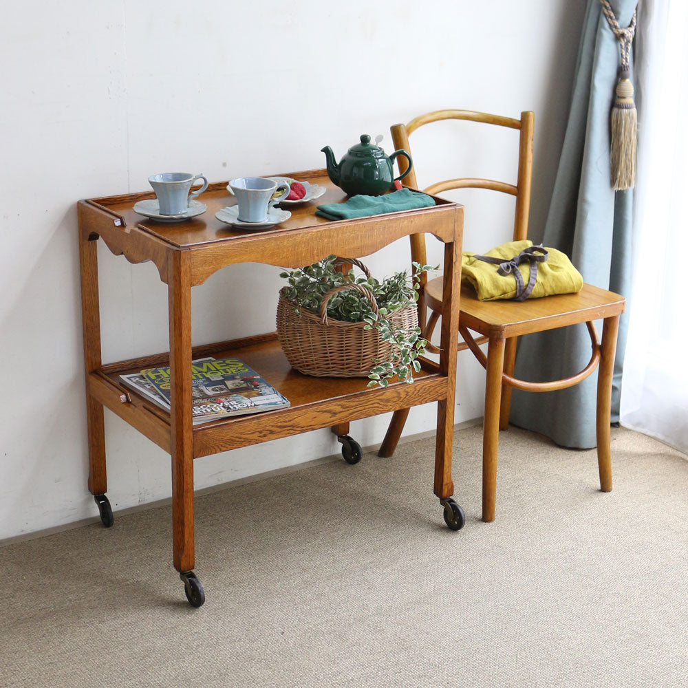 暮らしの傍にティートロリー – アンティーク家具と雑貨の店 ビクトリア