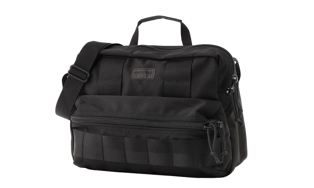 BRIEFING ブリーフィング ショルダーバッグ USA DELTA SLASHER M SQD