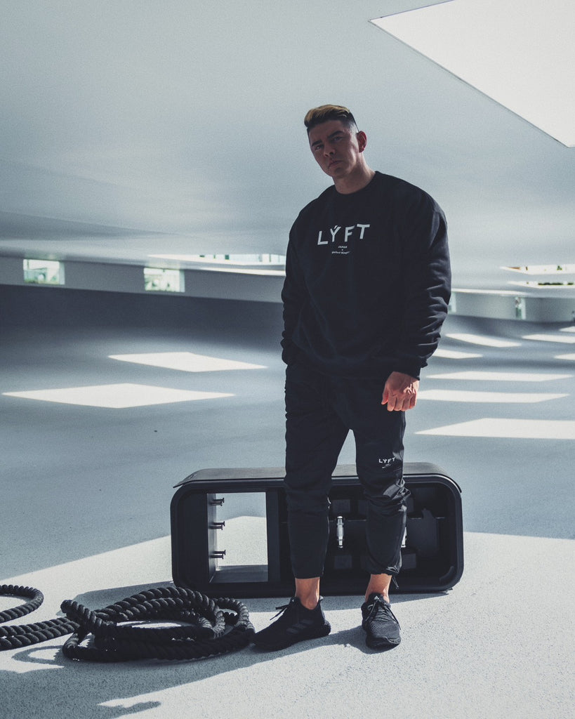 LYFT Standard Size Crewneck Sweat Standard - Black – LÝFT