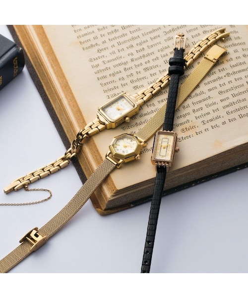 agete（アガット）の「スクエアフェイス革ベルトウォッチ【AGETENO.26