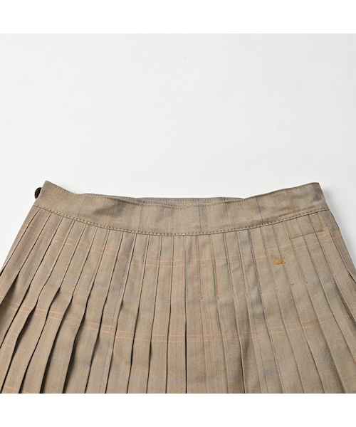 45R（フォーティファイブアール）の「ギャバブルタイルのプリーツ