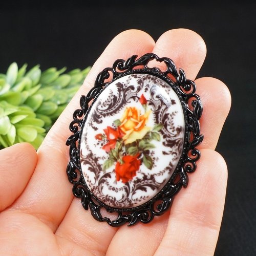 ロシア 薔薇の花 磁器カメオブローチ ブラック イエロー レッド