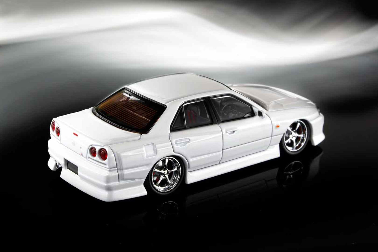 1/64 Mortal Nissan Skyline GT-R GTR R34 Uras ER34 (Pearl White