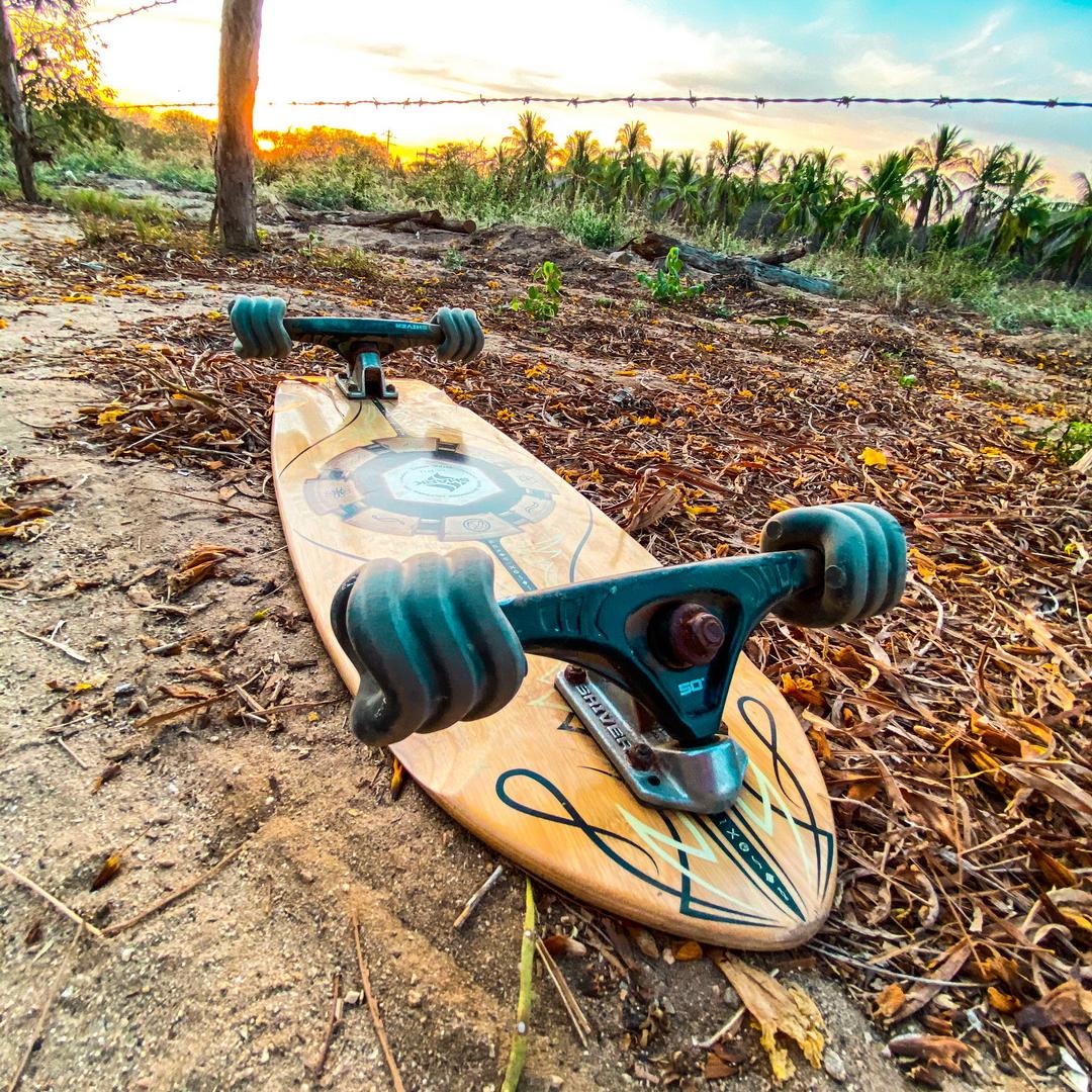 NEW Shark Wheel 72mm, 78a DNA - Black / Blue Swirl - Shark Wheel