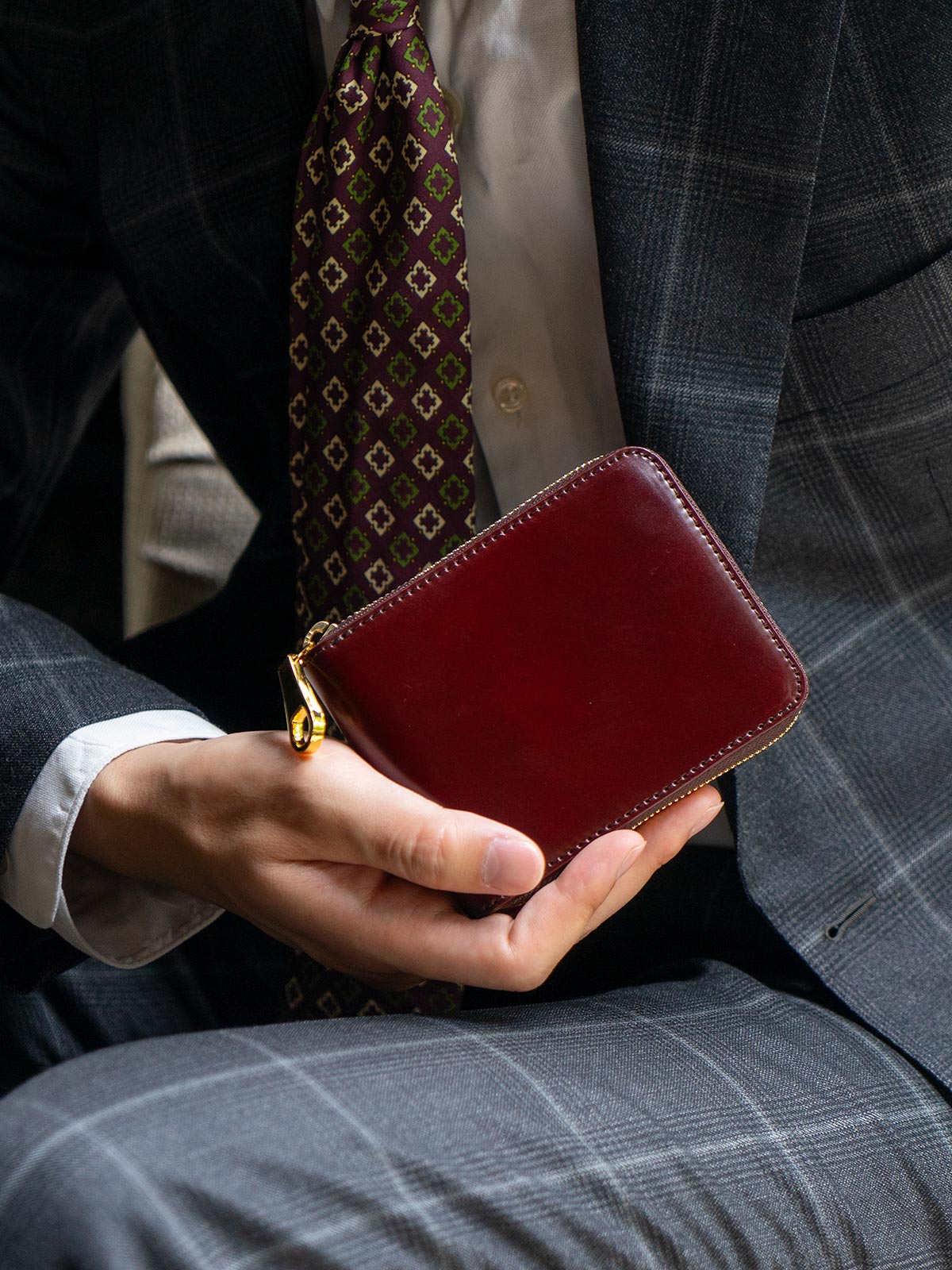 アニリンコードバン RFスモールウォレット（ラウンドファスナー二