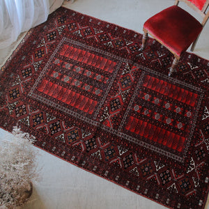 イラン（ペルシャ）エルサリデザインのラグ（約247×163cm