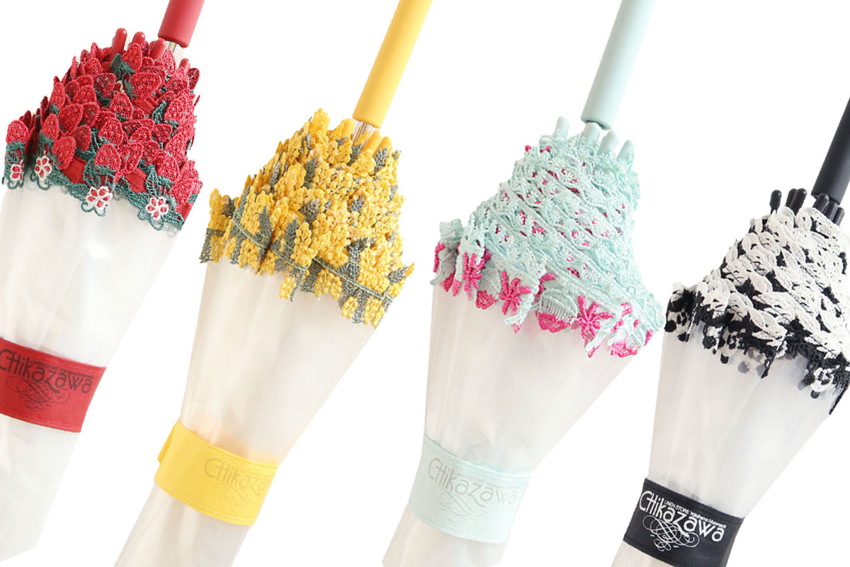 雨の日のお出かけも楽しく！レースで飾られたビニール傘「ハッピー