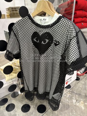 Tシャツ Play Comme des Garcons（プレイ・コムデギャルソン