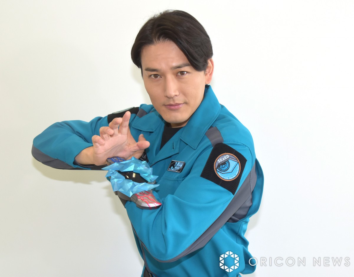 画像・写真 | 蕨野友也、『ウルトラマンブレーザー』家庭を持つ隊長が