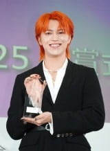 超特急タカシ、左手小指にファンを意味する「8」の文字「ネイルは自由