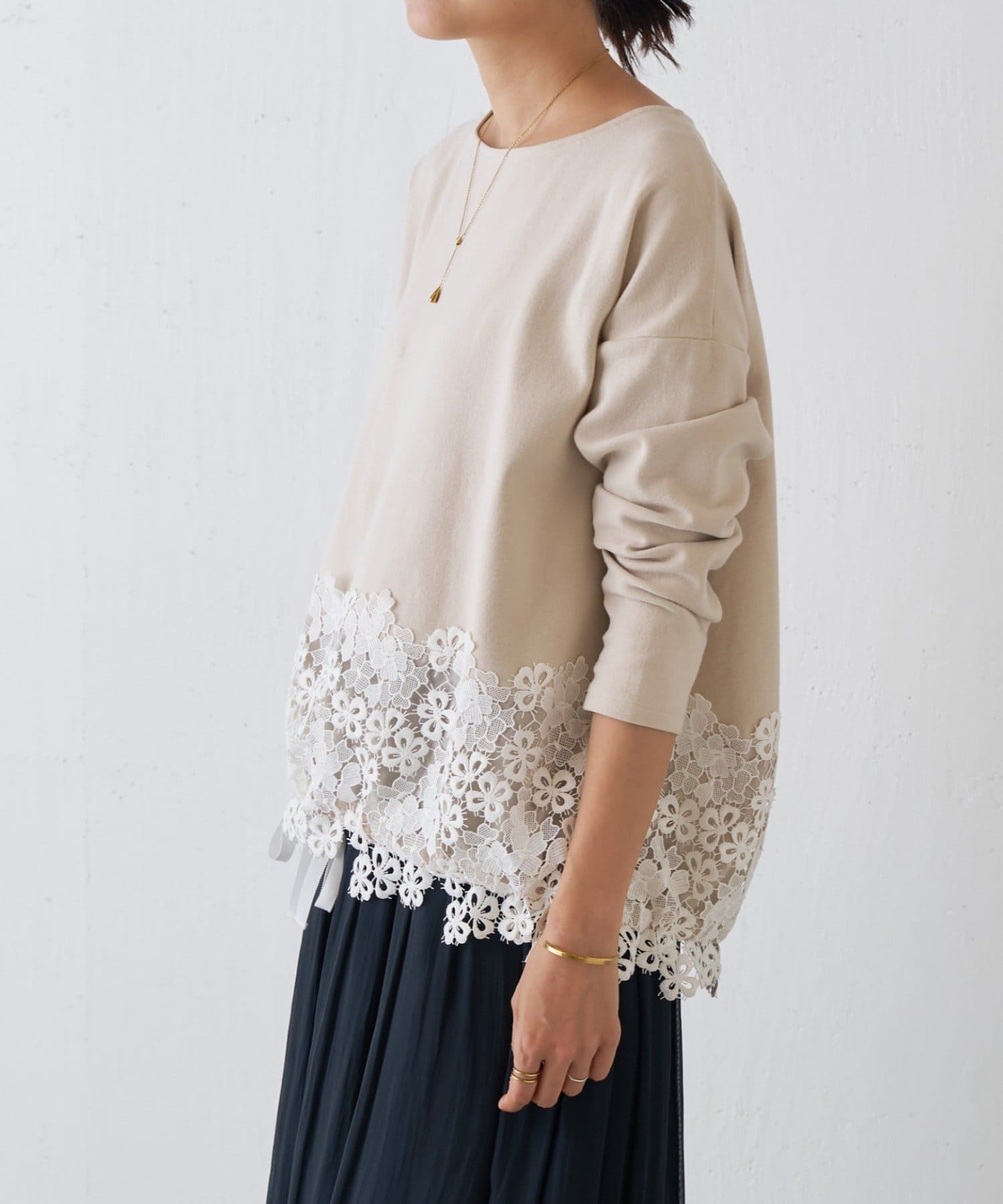裾レースコットンカットソー | BEARDSLEY(ビアズリー)レディース | PAL