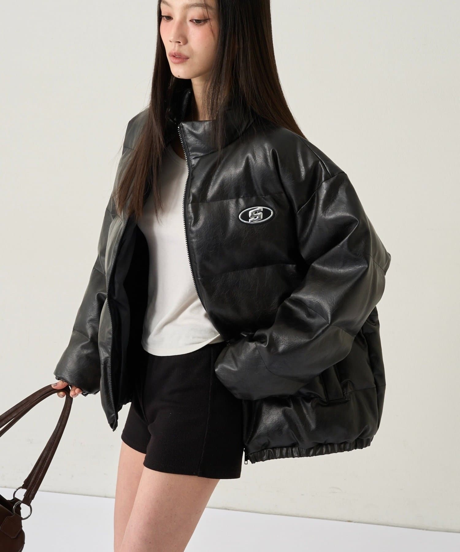 UNISEXS】Sロゴヴィンテージライクレザーブルゾン | WHO'S WHO gallery